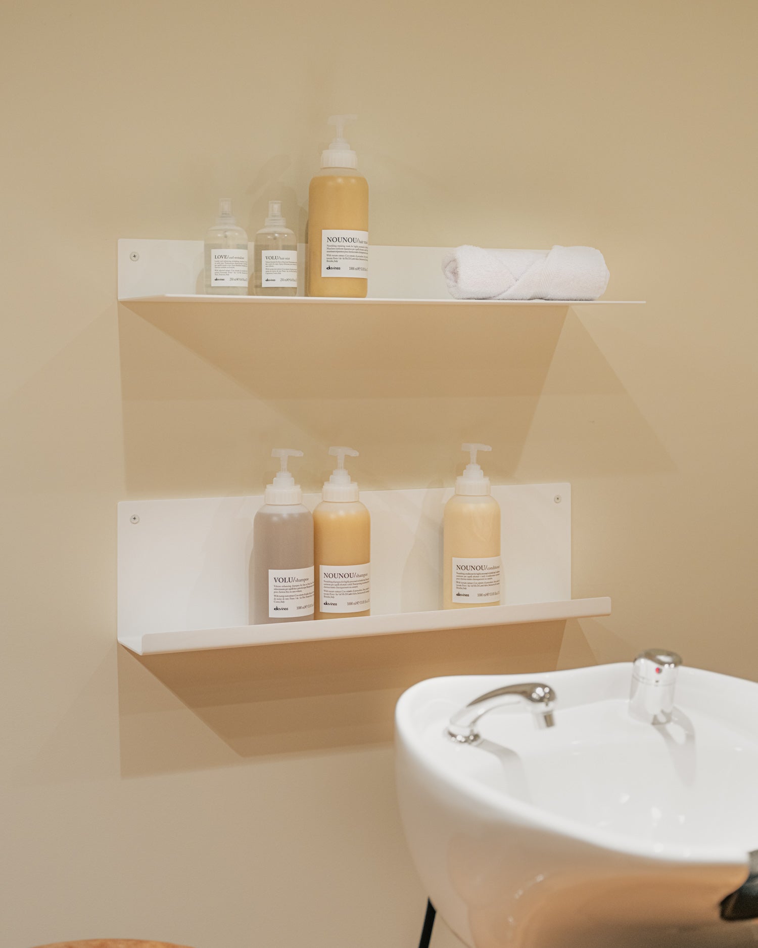 Slim White - 76cm aluminum shelf in white powder coating