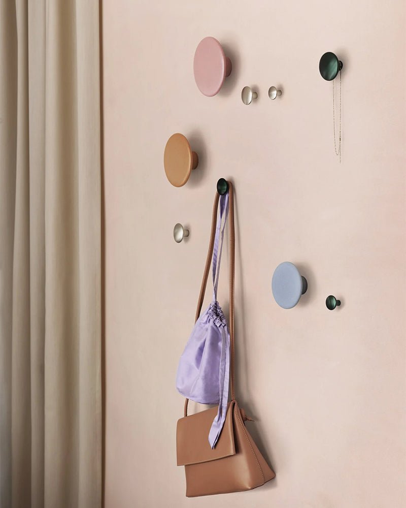 Dots - Wieszak z pomarańczowego dębu - ø17